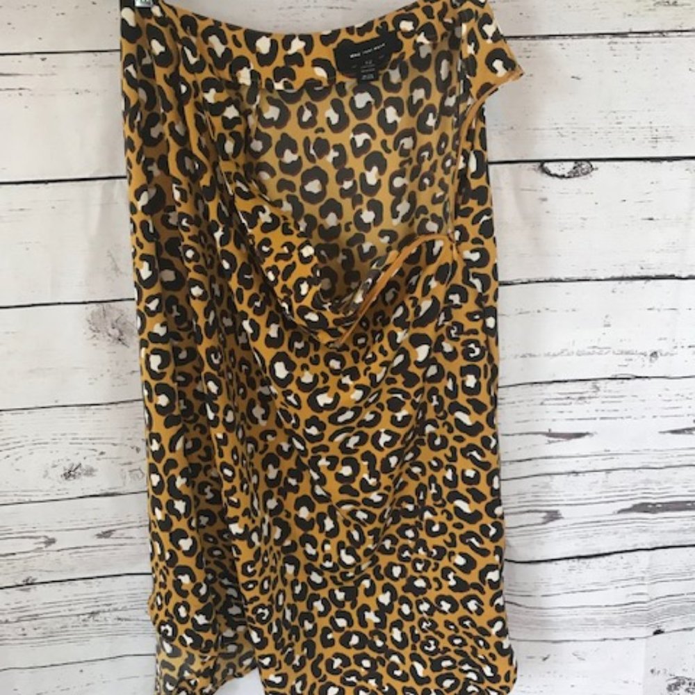 Who What Wear asymmetrical leopard midi skirt - Picture 6 of 6